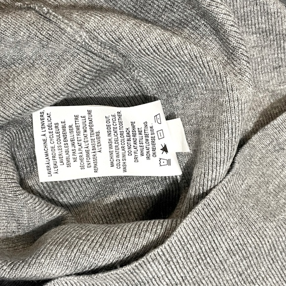 Sz US M Reitmans women Long-Sleeve V-Neck Sweater pullover 48%viscose grey - Picture 14 of 15